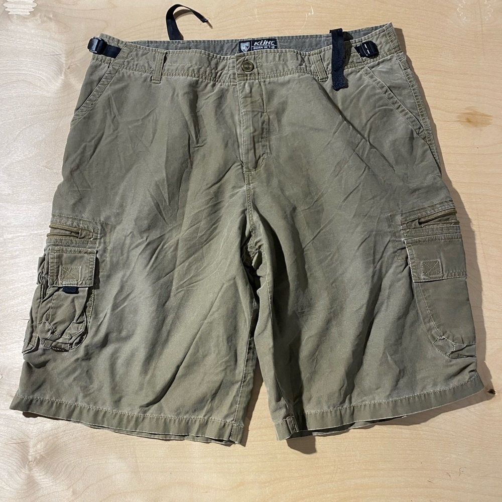 Kuhl Olive Cargo Shorts XXL (HT)
